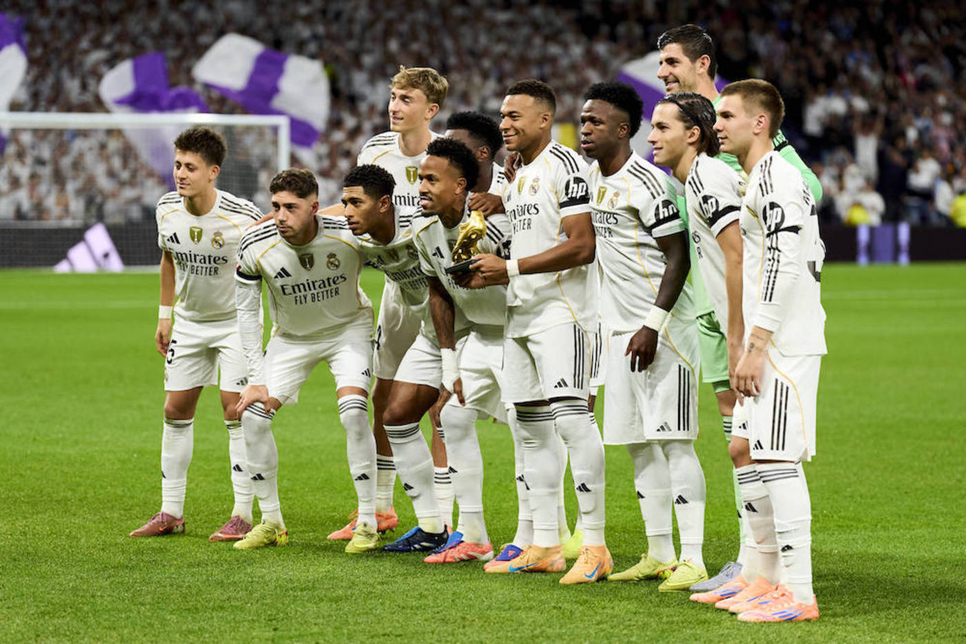 Bild till nyheten Alonso tar med sig 22-mannatrupp